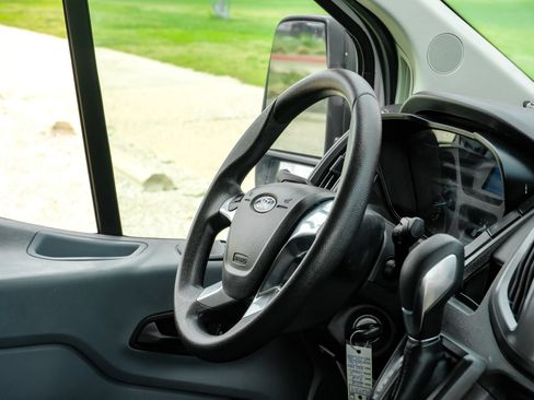 Used 2018 Ford Transit 350 XLT RWD image 14