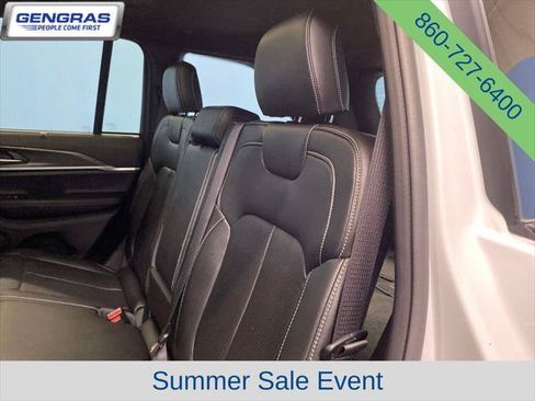 Certified 2025 Jeep Grand Cherokee Limited w/ Luxury Tech Group II AWD/4WD image 30