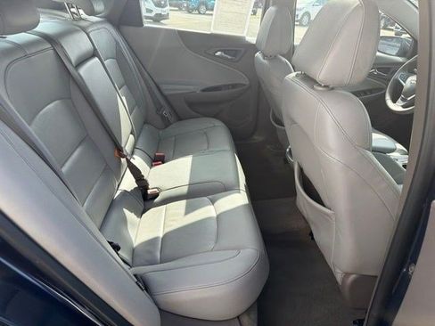 Used 2016 Chevrolet Malibu LT w/ Leather Package FWD image 18