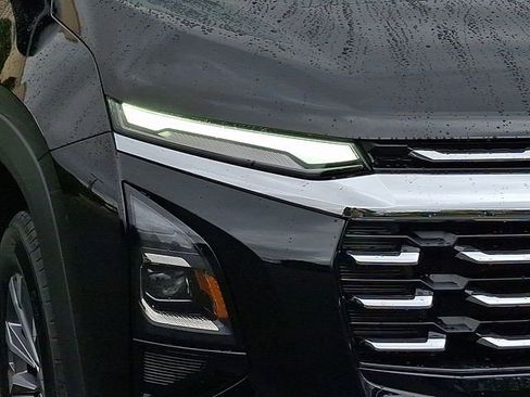 Used 2026 Chevrolet Equinox LT w/ Convenience Package II image 6