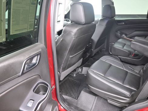 Used 2020 Chevrolet Tahoe LT image 17