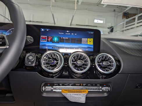 Certified 2025 Mercedes-Benz GLA 250 4MATIC image 30