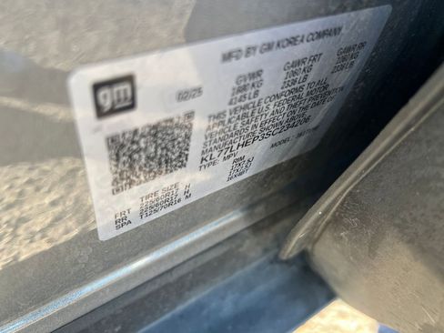 Used 2025 Chevrolet Trax LT image 29