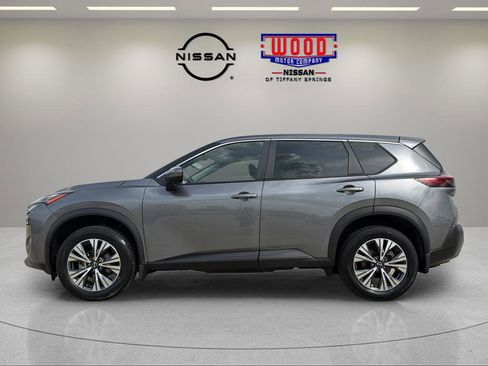Used 2023 Nissan Rogue SV image 5