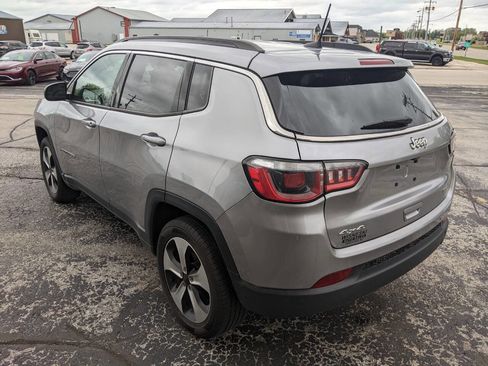 Used 2017 Jeep Compass Latitude w/ Popular Equipment Group AWD/4WD image 5