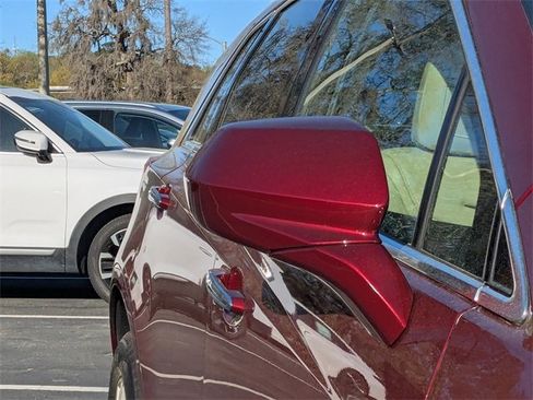 Used 2018 Cadillac XT5 Luxury w/ Driver Awareness Package image 13