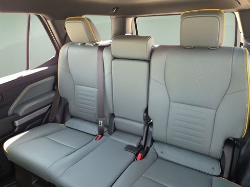 Used 2025 Toyota 4Runner Trailhunter image 13