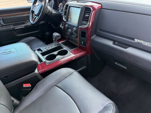 Used 2017 RAM 2500 Laramie w/ Convenience Group image 15