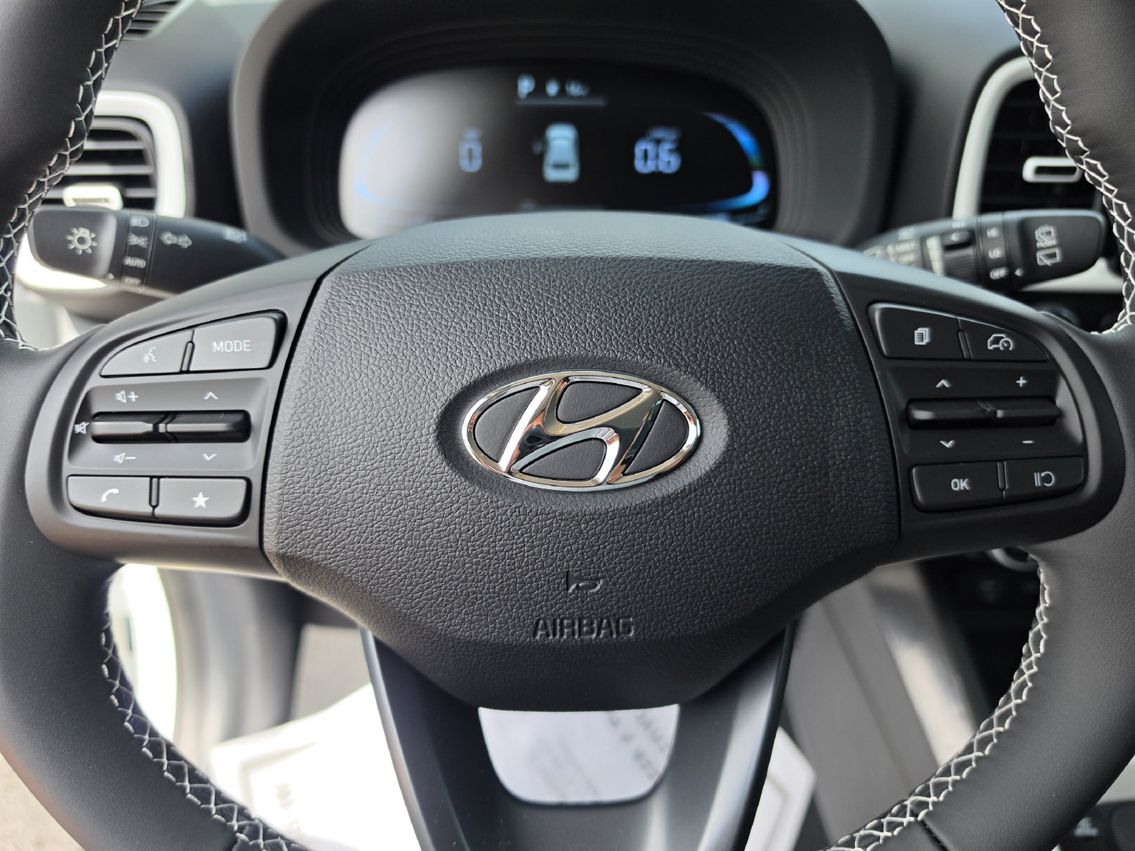 New 2026 Hyundai Venue SEL FWD image 33