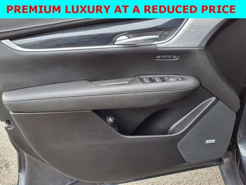 Used 2023 Cadillac XT5 Premium Luxury image 11