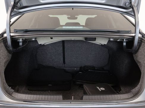 Used 2023 Volkswagen Jetta SE w/ Panoramic Sunroof Package image 12