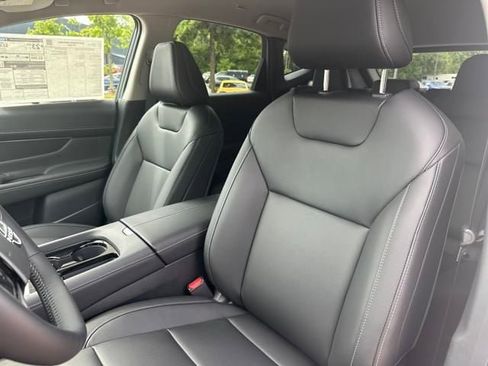 New 2025 Nissan Murano SV image 5