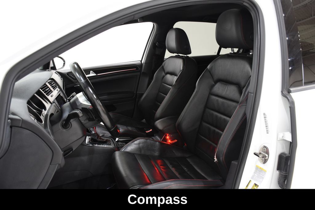 Used 2015 Volkswagen GTI SE FWD image 25