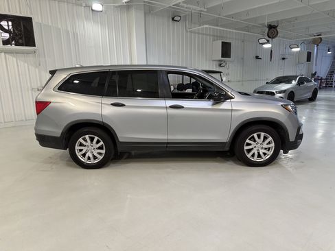 Used 2020 Honda Pilot LX image 6