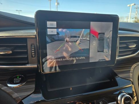 Used 2021 Ford Explorer Limited w/ Equipment Group 301A image 12