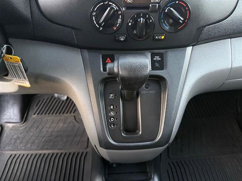 Used 2015 Nissan NV200 SV w/ Technology Package image 24