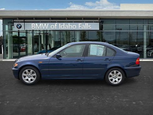 Used 2004 BMW 325i Sedan RWD image 25