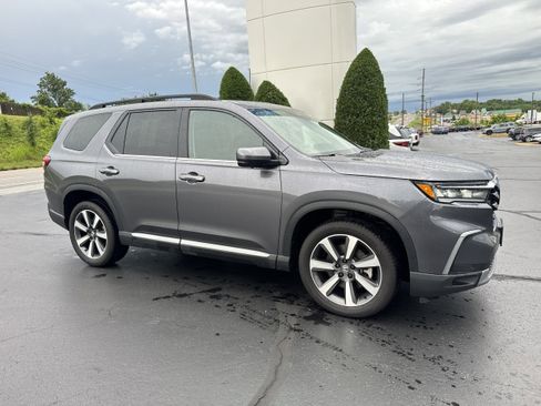 Used 2023 Honda Pilot Elite image 1
