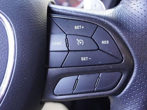 Used 2022 Dodge Challenger R/T image 21