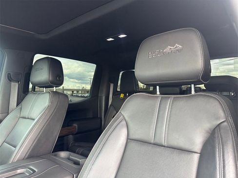 Used 2021 Chevrolet Silverado 1500 High Country w/ Technology Package image 12