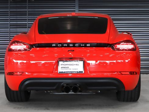Used 2025 Porsche 718 Cayman image 8