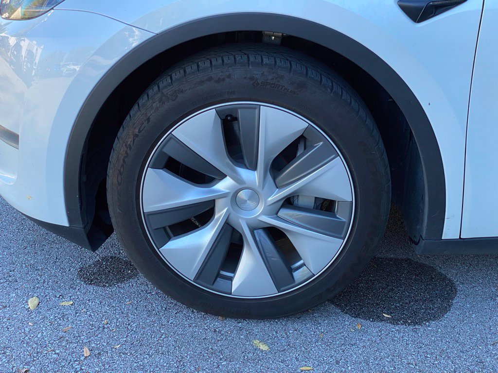 Used 2023 Tesla Model Y Long Range AWD/4WD image 6