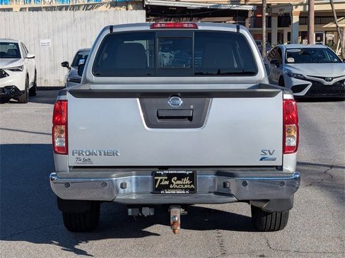 Used 2019 Nissan Frontier SV w/ Value Truck Package image 5