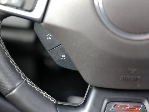 Certified 2020 Chevrolet Camaro SS image 36