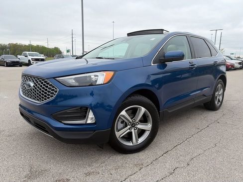 Used 2023 Ford Edge SEL w/ Convenience Package AWD/4WD image 3