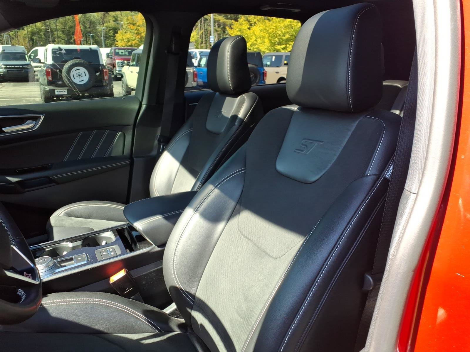 Used 2020 Ford Edge ST w/ Equipment Group 401A AWD/4WD image 16