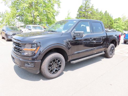 New 2026 Ford F150 XLT w/ Equipment Group 302A MID AWD/4WD image 3