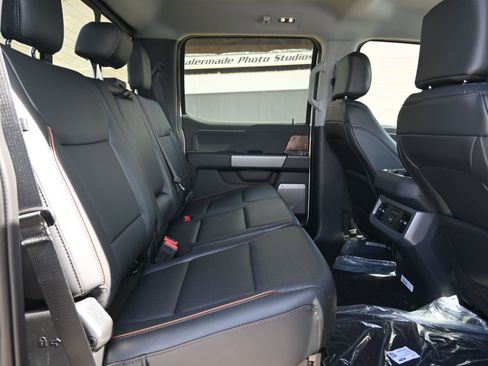 New 2026 Ford F350 Lariat w/ Black Appearance Package image 30