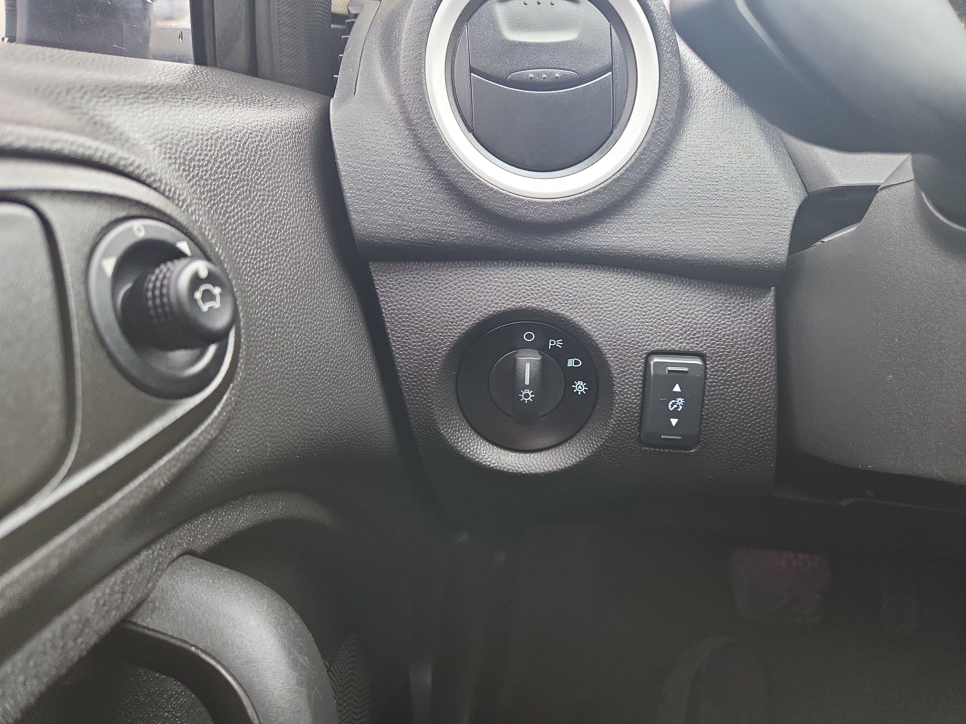 Used 2017 Ford Fiesta SE FWD image 22