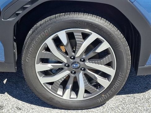 Certified 2025 Subaru Forester Touring AWD/4WD image 9