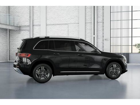 New 2026 Mercedes-Benz GLB 250 image 18