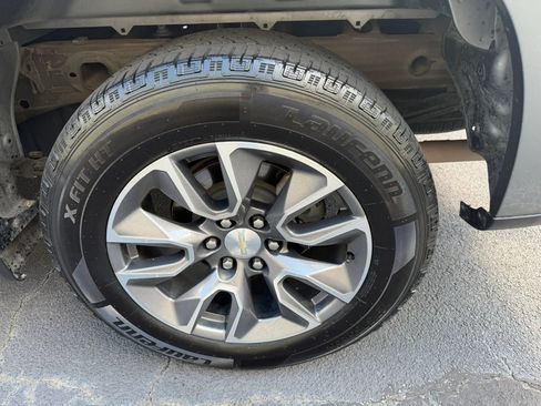 Used 2020 Chevrolet Silverado 1500 LT w/ Texas Edition AWD/4WD image 35