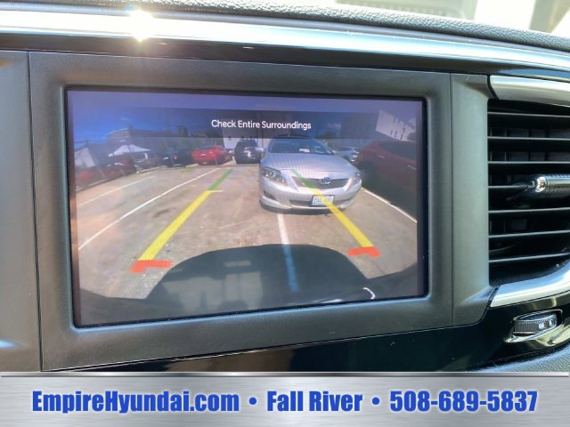 Used 2023 Chrysler Voyager LX FWD image 9