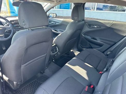 Used 2016 Chevrolet Malibu LT FWD image 15