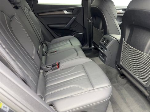 Used 2023 Audi Q5 2.0T Premium w/ Convenience Package image 40