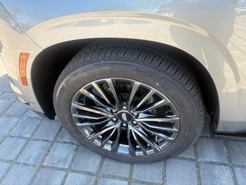 Certified 2025 Cadillac Escalade Sport Platinum AWD/4WD image 11
