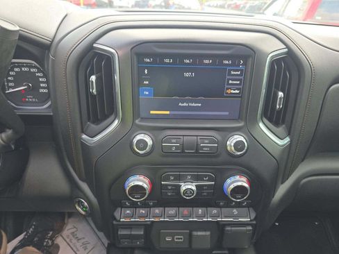 Used 2019 GMC Sierra 1500 AT4 w/ AT4 Premium Package AWD/4WD image 4