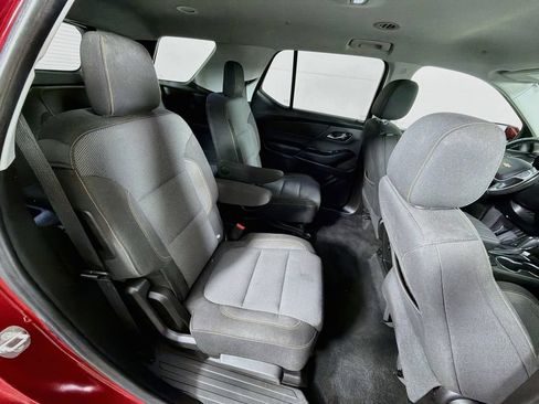 Used 2018 Chevrolet Traverse LT FWD image 27