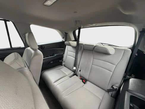 Used 2017 Honda Pilot Touring image 8