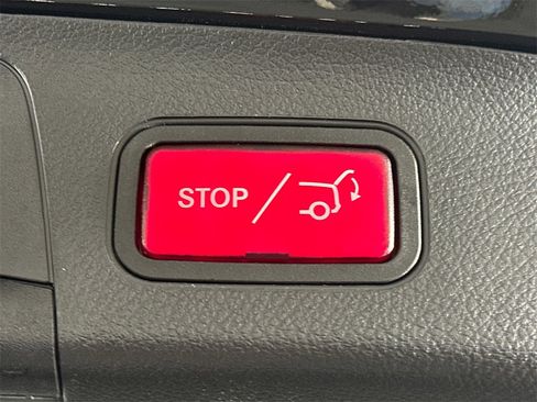 Certified 2025 Mercedes-Benz GLA 250 image 19