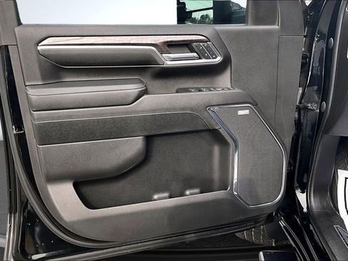 Used 2024 Chevrolet Silverado 2500 LTZ w/ LTZ Premium Package image 21