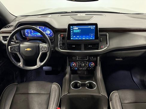 Used 2023 Chevrolet Suburban Premier image 13