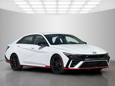 New 2025 Hyundai Elantra N image 2