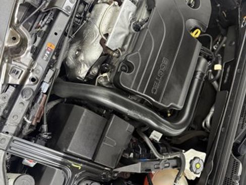 Used 2024 Chevrolet Malibu RS FWD image 28