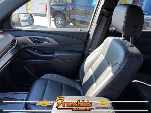 Used 2023 Chevrolet Traverse LT w/ Midnight/Sport Edition AWD/4WD image 23
