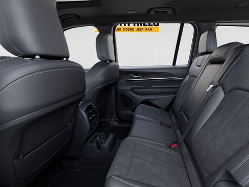 New 2026 Jeep Grand Cherokee L 4WD image 23